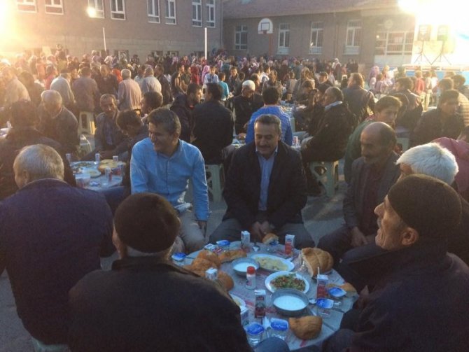 Seydişehir Belediyesi’nden Dikilataş Mahallesi’nde iftar sofrası