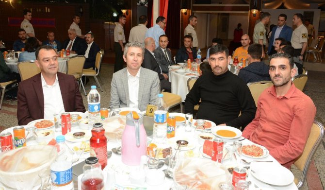 Jandarma şehit aileleri ve gazilere iftarda buluştu