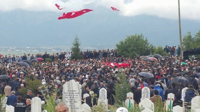 Konya şehidini uğurladı