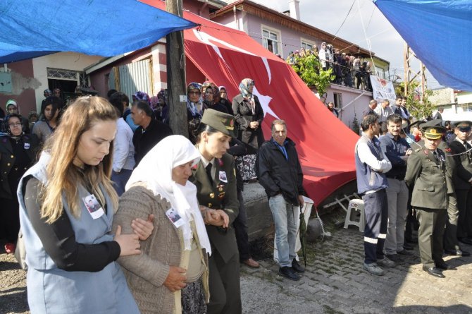 Konya şehidini uğurladı