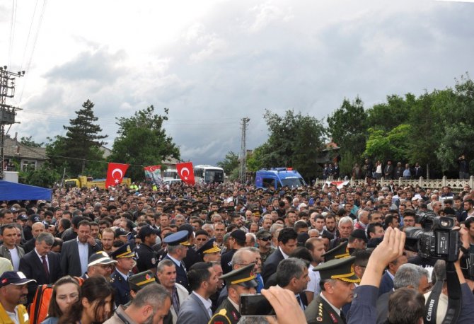 Konya şehidini uğurladı