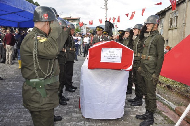 Konya şehidini uğurladı