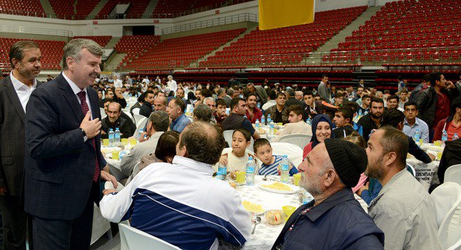 Akyürek: “İslam dünyasını zulümlerden elbet kurtaracağız”