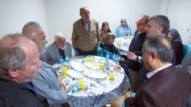 Başkan Akyürek, Yazarlar Birliği üyeleri ile iftarda buluştu