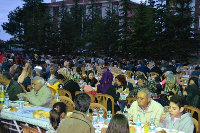 Kulu’da Yardımlaşma ve Dayanışma Derneğinden iftar