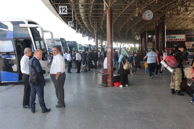 Otogarda bayram yoğunluğu