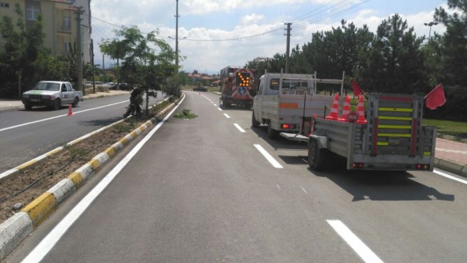 Seydişehir’de yol çizgileme çalışması