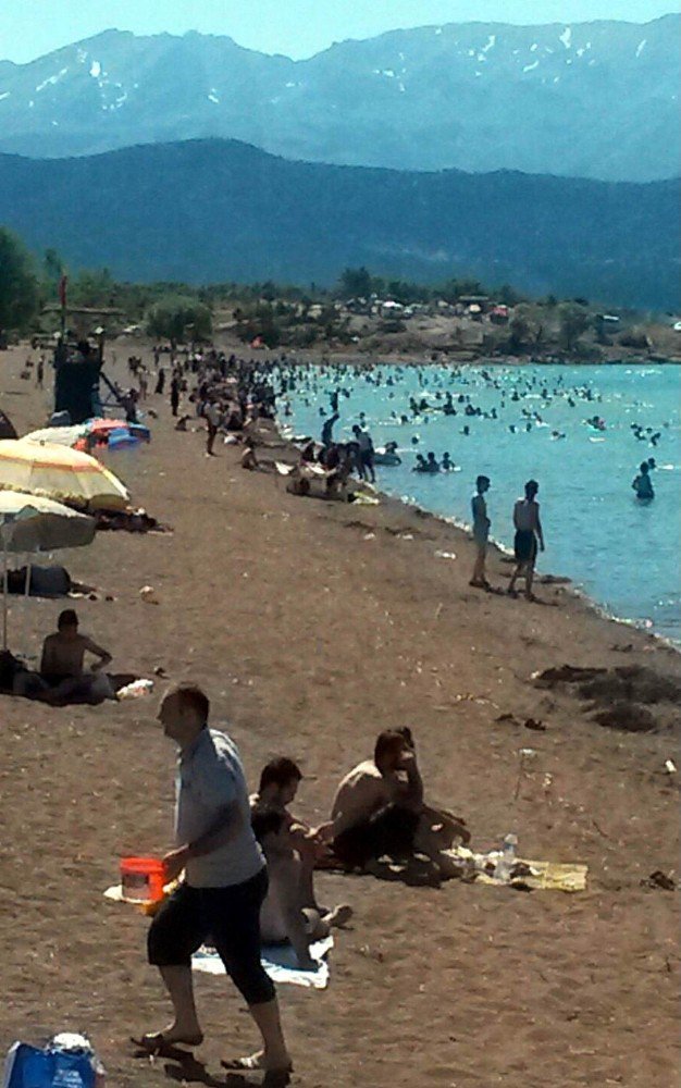 Konya’nın denizinde plajlara yoğun ilgi