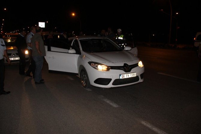 Ankara’da cinayet işledikten sonra kaçan şüpheliler, Konya polisinin barikatına yakalandılar