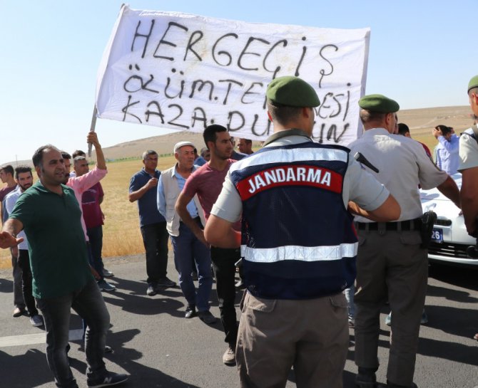 Aksaray’da köy halkı karayolunu trafiğe kapattı