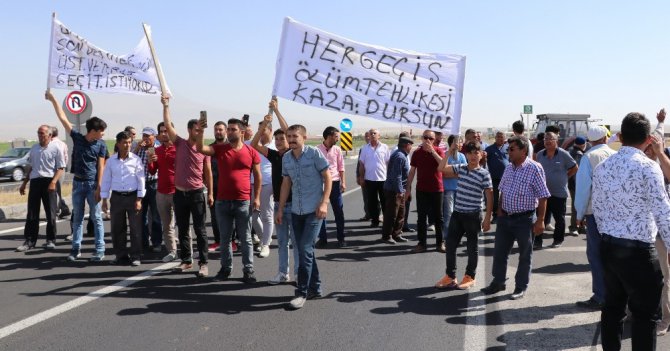 Aksaray’da köy halkı karayolunu trafiğe kapattı