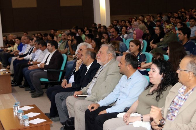 Prof. Dr. İlber Ortaylı: “Selçuklu devrine ait tek saray örneği Beyşehir’de”