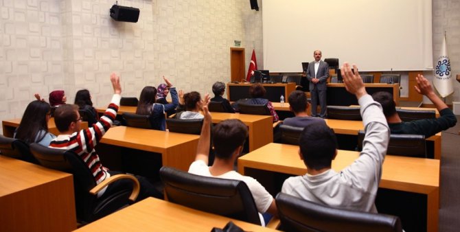 Selçuklu’da üniversite öğrencileri Konya’yı tanıyor