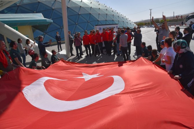 Avrupa’nın en büyük kupası Avrupa’nın en büyük Kelebek Bahçesi’nde