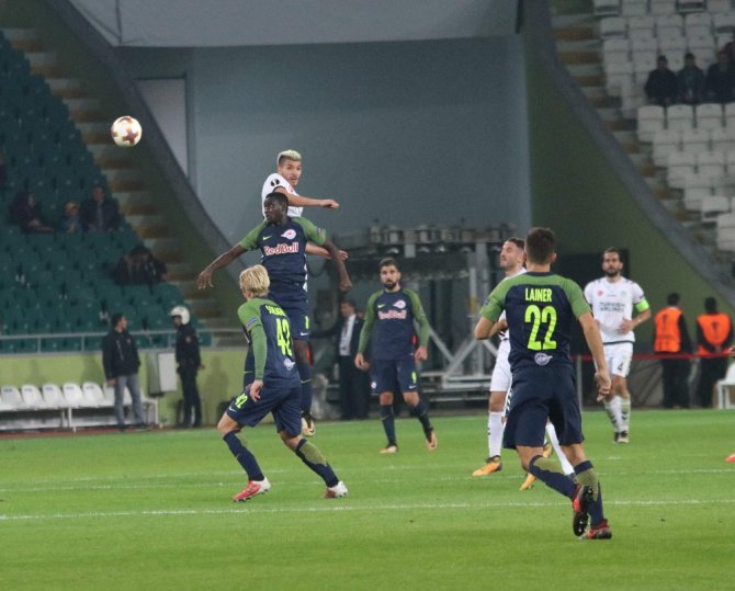 UEFA Avrupa Ligi: Atiker Konyaspor: 0 - Salzburg: 2 (Maç sonucu)