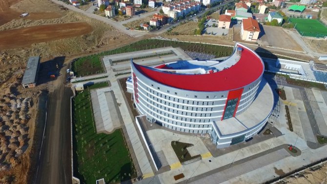 Beyşehir’de yeni devlet hastanesi hizmet için gün sayıyor