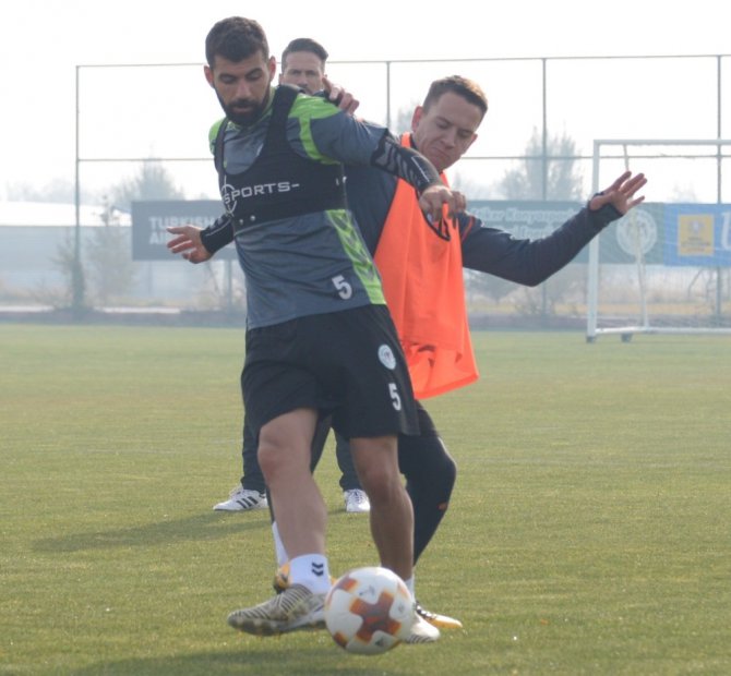 Atiker Konyaspor’da, Vitoria Guimares maçı hazırlıkları başladı