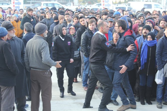 Konya’da teknomarket açılışında izdiham