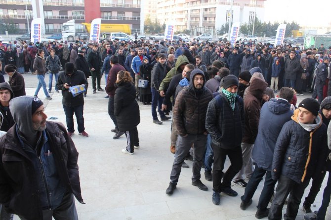 Konya’da teknomarket açılışında izdiham