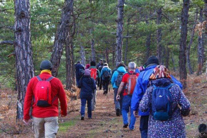 Doğaseverler Akçabelen’in Şeker Fasulyesinin tanıtımı için yürüdü