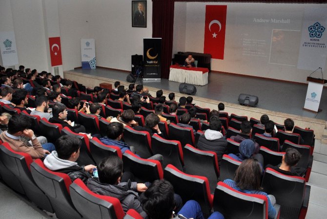 Çin Shanghai Üniversitesinden Doç. Dr. Tuğrul Keskin NEÜ’de konferans verdi