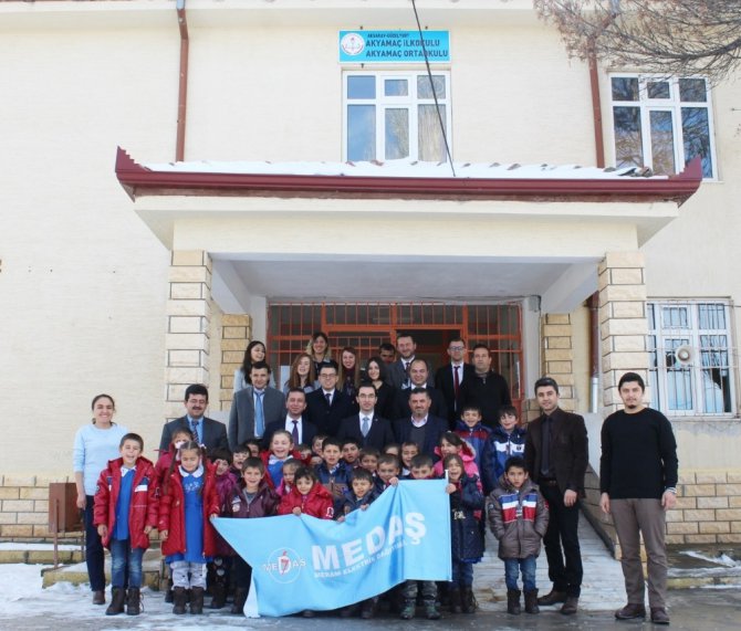 MEDAŞ personeli, Aksaray Güzelyurt ilçesindeki öğrencileri ziyaret etti