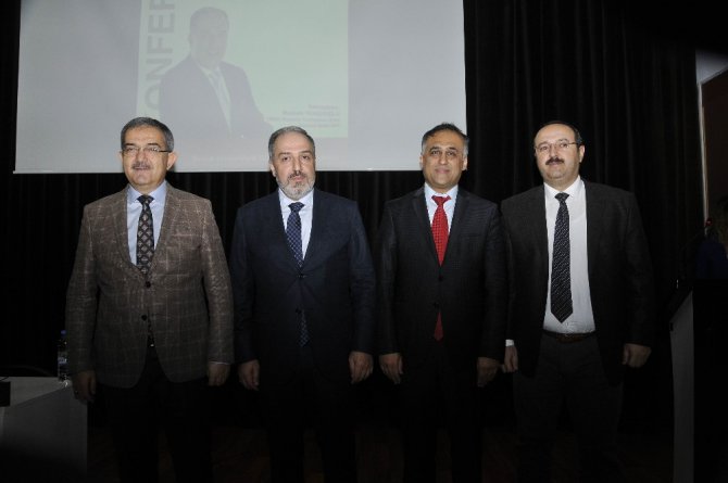 Selçuk’ta "Türkiye Açısından Göç ve Diaspora" konulu konferans gerçekleştirildi