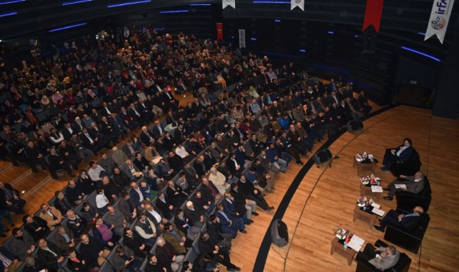 Selçuklu Kongre Merkezi’nde Kur’an ve sünnet konuşuldu