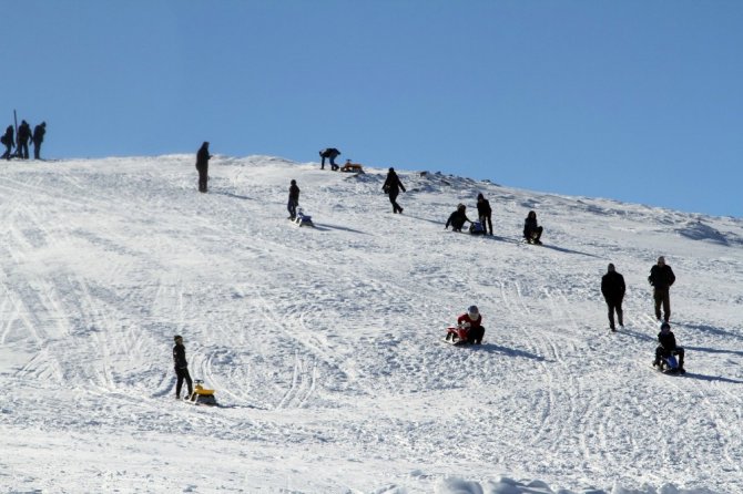 Konya, Aladağ’da kış sporlarıyla tanışacak