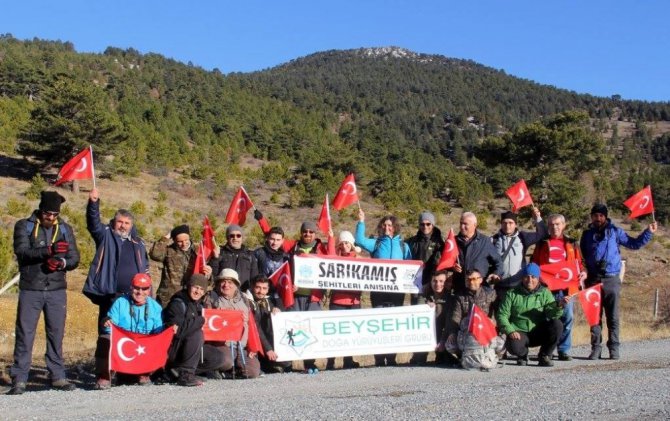 Beyşehirli doğaseverler Sarıkamış şehitleri için tırmandı