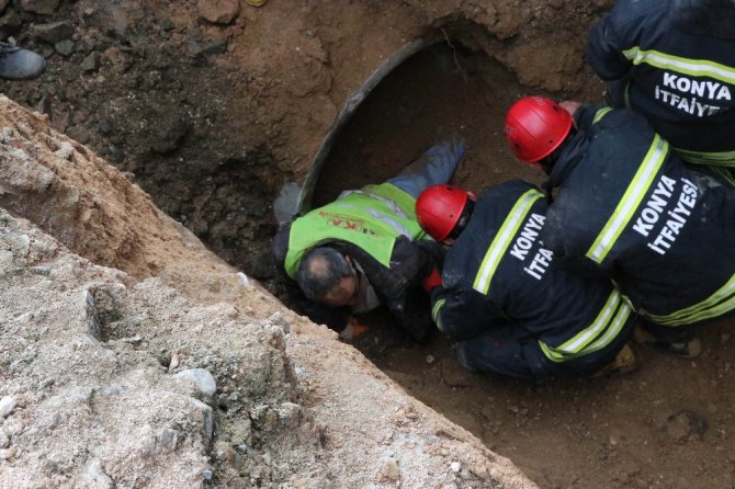 Göçükte kalan işçi itfaiye ekiplerince kurtarıldı