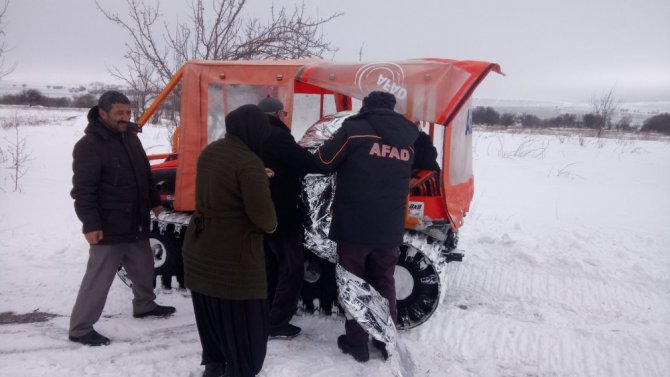 Köyde mahsur kalan hastalara AFAD yetişti