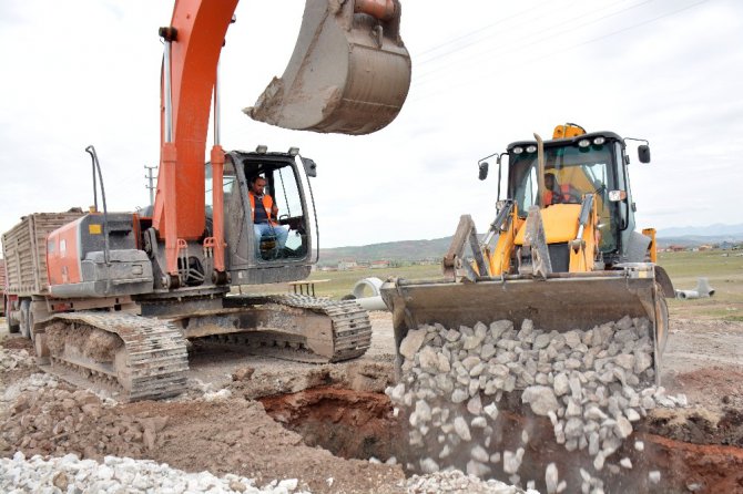 Aksaray’da alt yapı çalışmaları devam ediyor