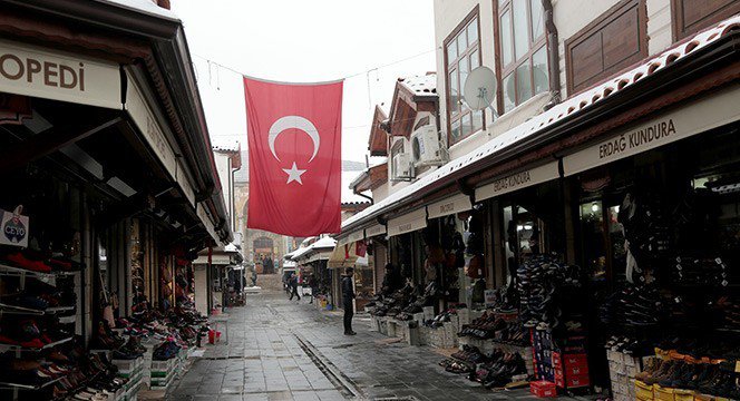 Konya’nın dört bir yanı Türk bayrağıyla süsleniyor