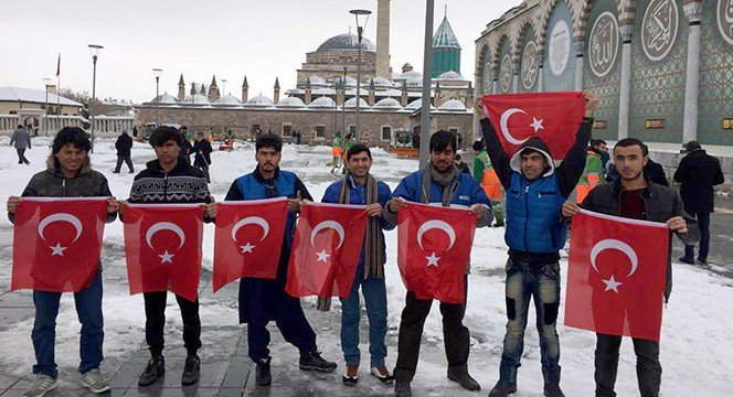 Konya’nın dört bir yanı Türk bayrağıyla süsleniyor