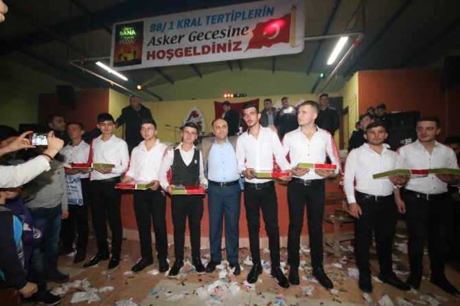 Beyşehir’de asker adayları dualarla asker ocağına gönderildi