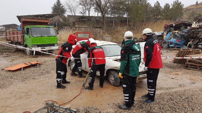 AFAD’dan İHH personeline arama kurtarma eğitimi