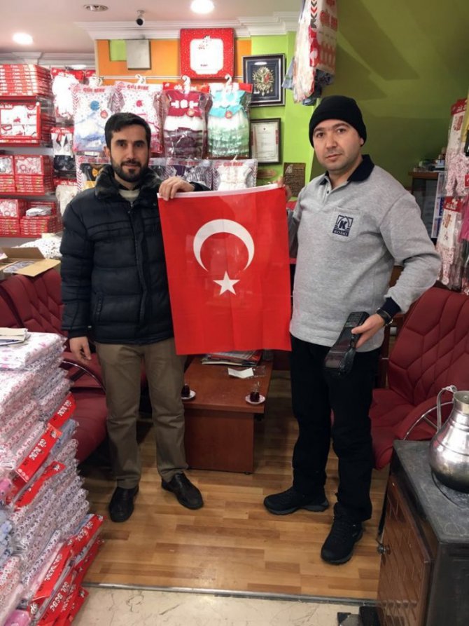 Konya’daki bütün camilerde Türk Bayrağı dalgalanacak