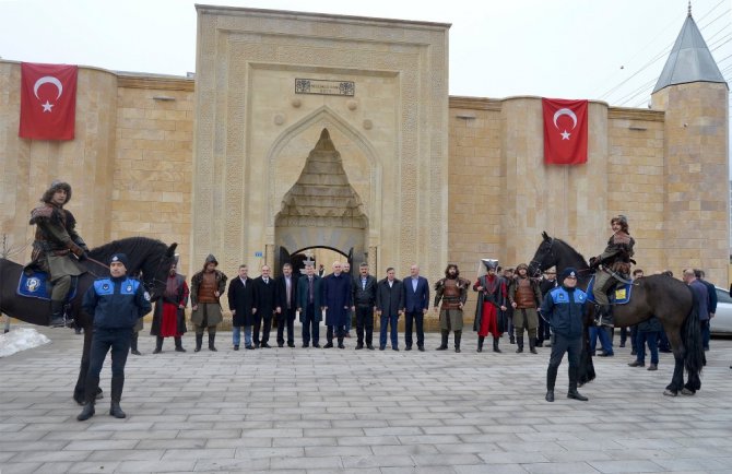 Konya’da bulunan belediye başkanları tarihi ve kültürel mekanları inceledi