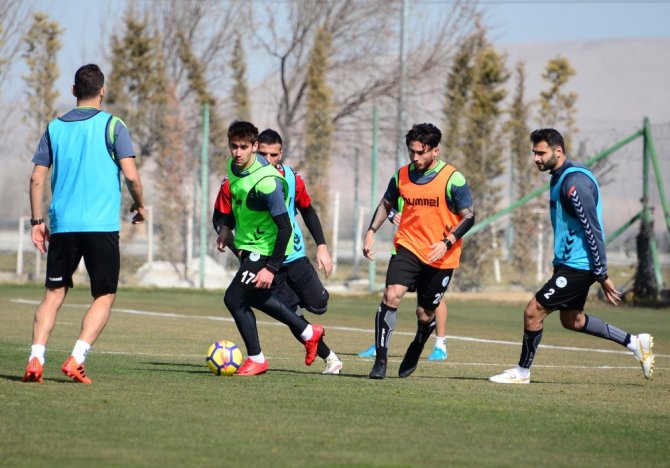 Atiker Konyaspor, Beşiktaş maçının hazırlıklarına başladı