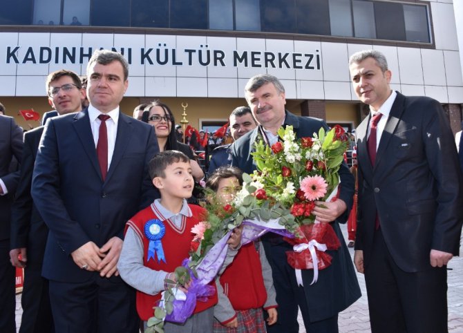 Kadınhanı’nda büyükşehir yatırımları tam hız devam ediyor