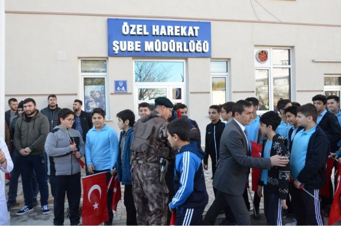 Konya’da özel harekat polisleri, Afrin’e uğurlandı