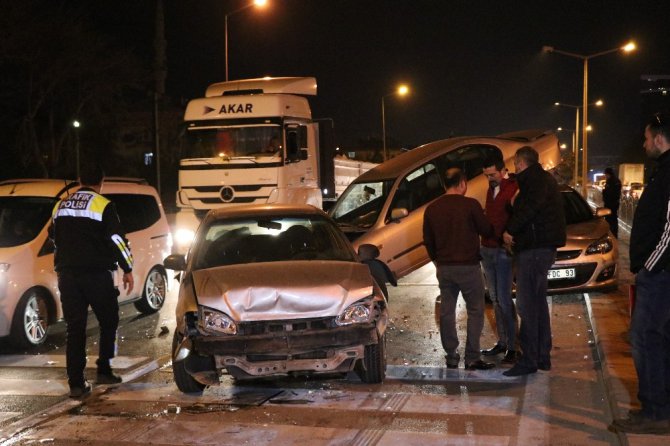 Konya’da 8 araç birbirine girdi: 2 yaralı