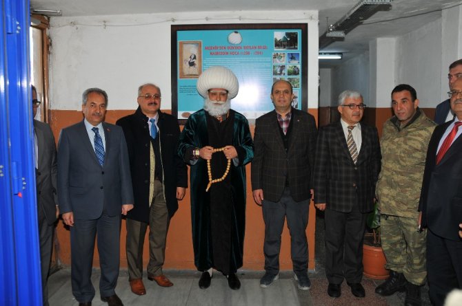 Akşehir’de okullara ve kamu kurumlarına Nasreddin Hoca köşesi