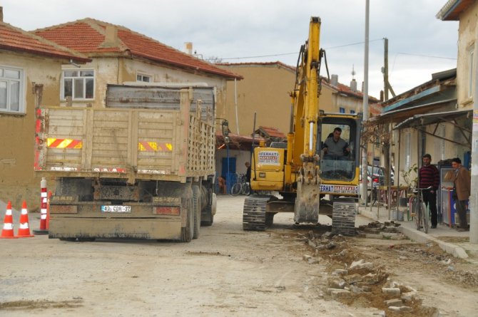 Başkan Akkaya, Ortaköy Mahallesinde incelemelerde bulundu