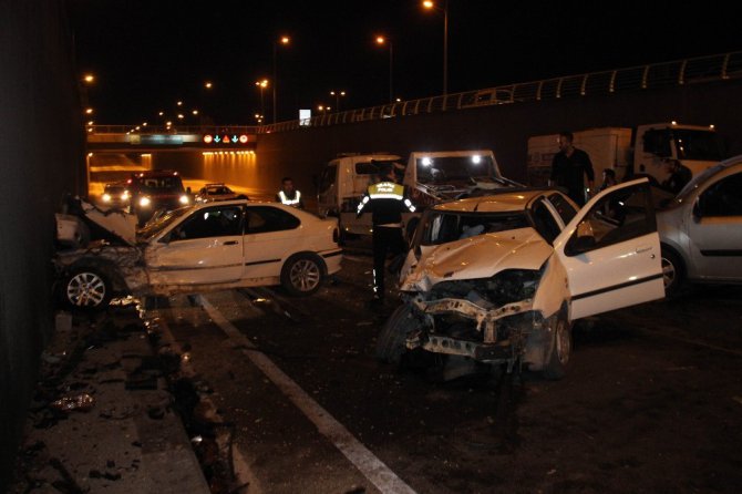 Konya’da zincirleme kaza: 3’ü polis 7 yaralı