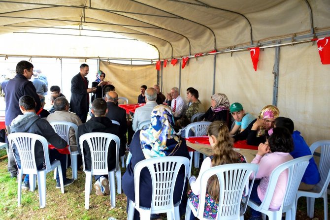 Görme engellilerden Mehmetçik’e destek ziyareti