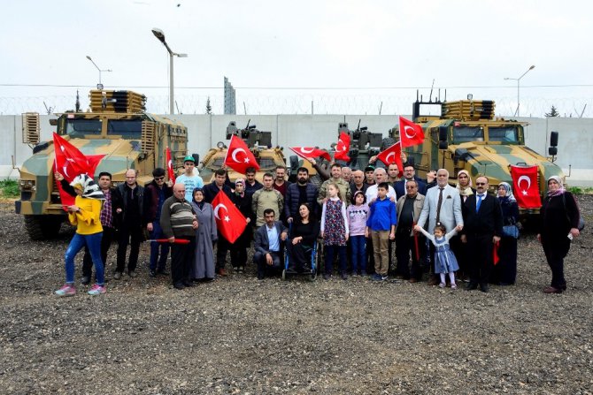 Görme engellilerden Mehmetçik’e destek ziyareti