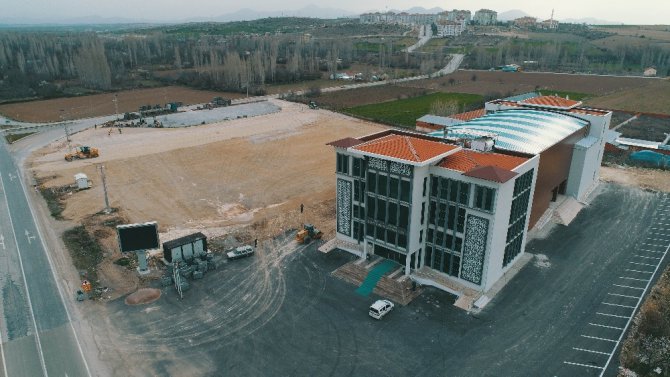 Beyşehir’e yeni açık otopark alanı