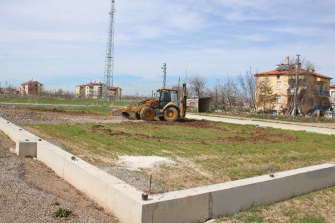 Beyşehirli gençler artık sentetik sahalarda top koşturacak